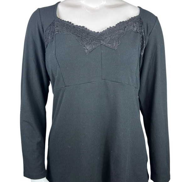 Torrid super soft ribbed long sleeve black top with lace inset size 3-3X/22-24 - Picture 2 of 10
